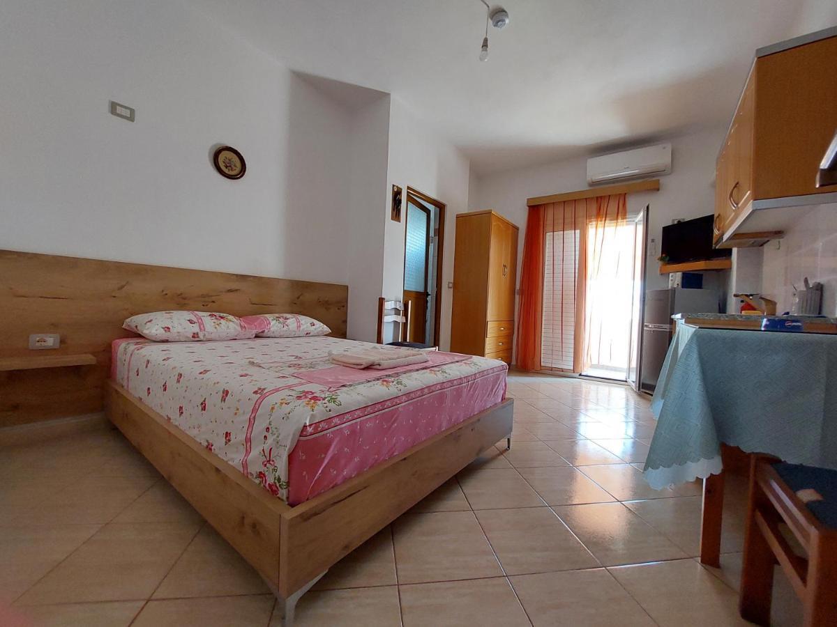 Villa Mihal Apartments Ksamil Eksteriør billede