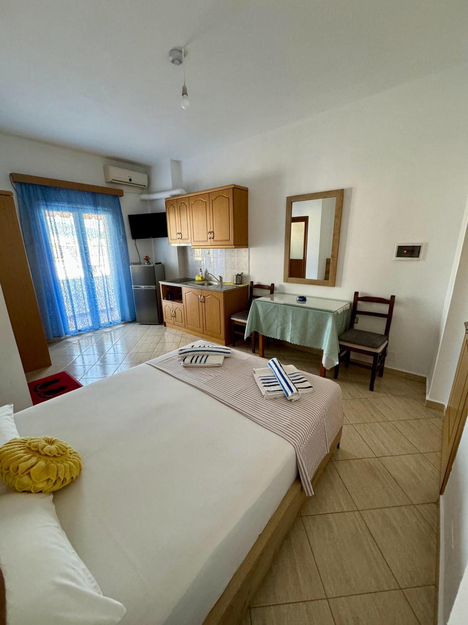 Villa Mihal Apartments Ksamil Eksteriør billede