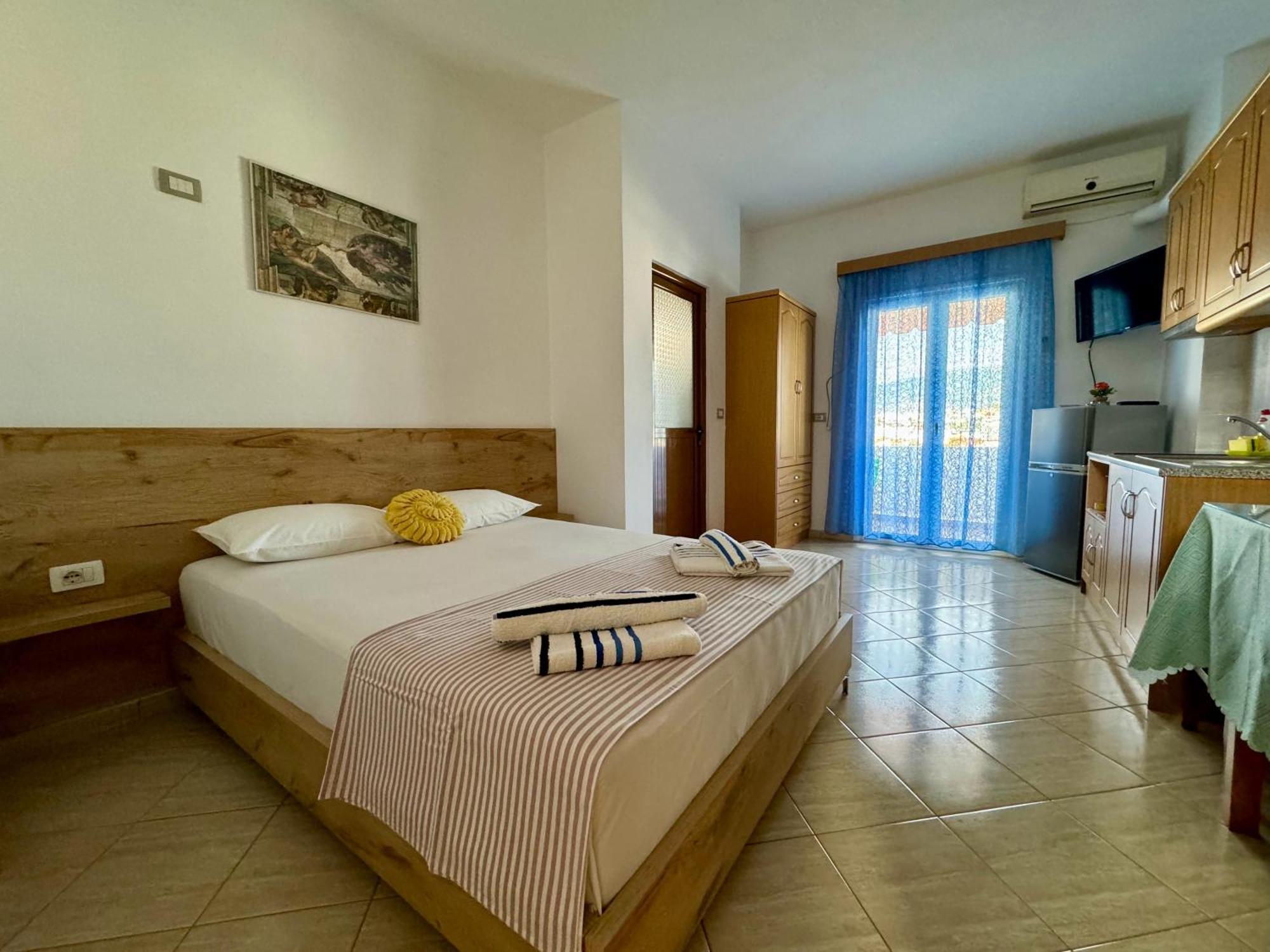 Villa Mihal Apartments Ksamil Eksteriør billede