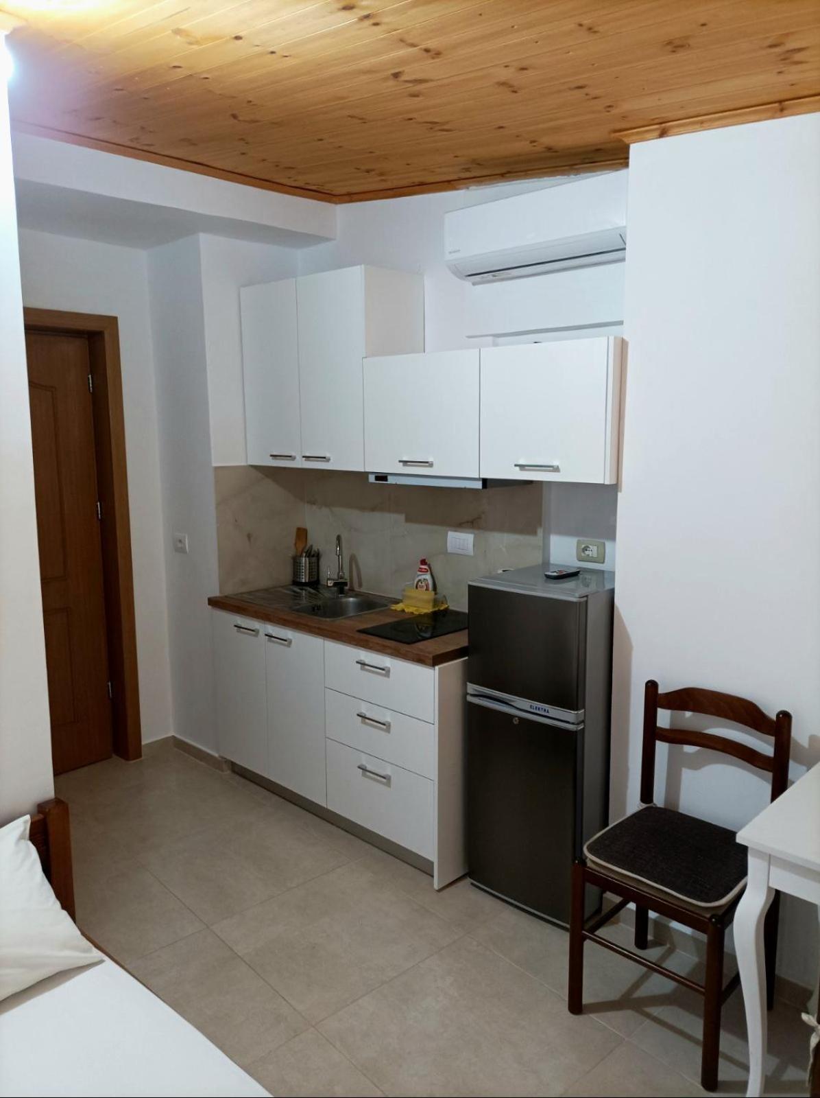 Villa Mihal Apartments Ksamil Eksteriør billede